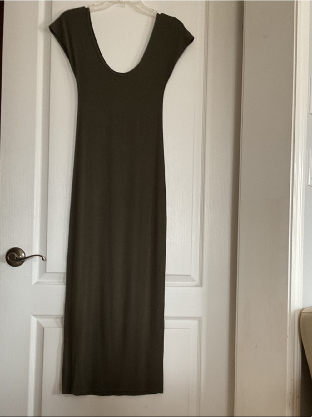 Babaton Olive Scoop-Neck Cap Sleeve Maxi Dress